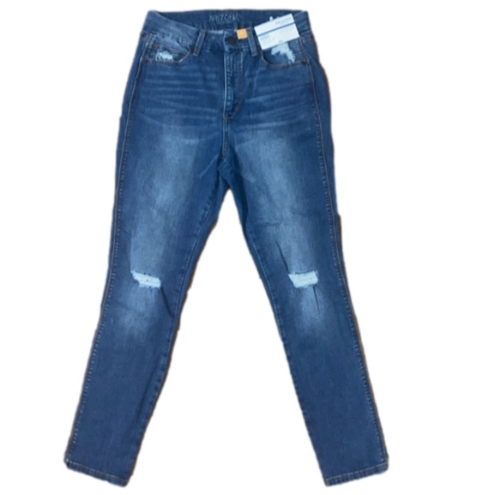 NWT Arizona curvy skinny high rise stretchy curvy distressed jeans size 9
